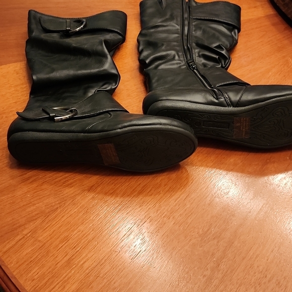 Vegan black buckle mid calf boots! NWOT!! - Picture 6 of 6